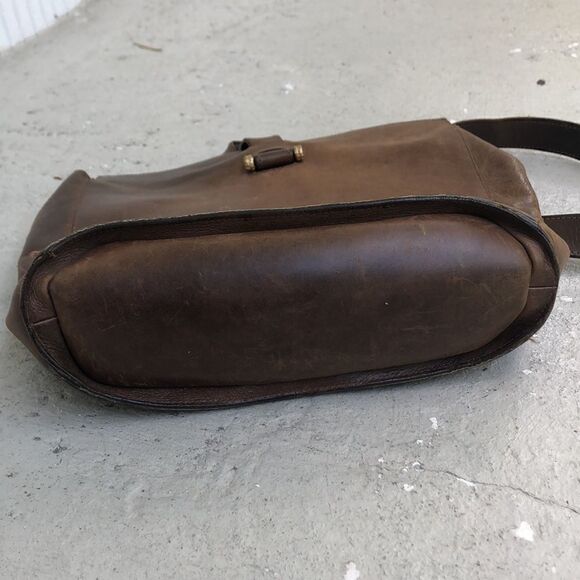 M H leather bag  - Picture 4 of 8